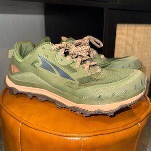 Altra Women’s Lone Peak 6 - Hiking Tennis Shoes for Trail Terrain